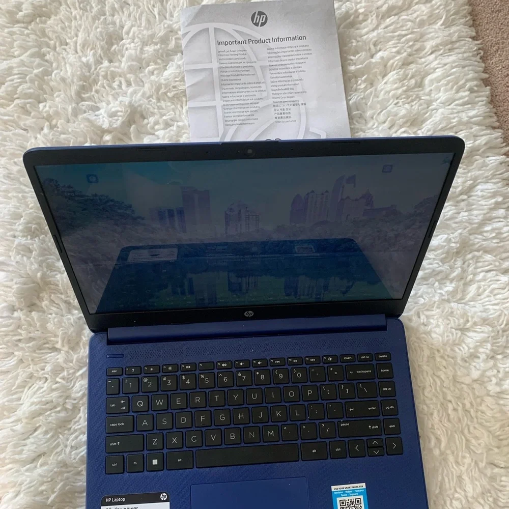 BRAND NEW HP 14 Laptop Touchscreen AMD 3020e, 4 GB RAM, 14-inch HD